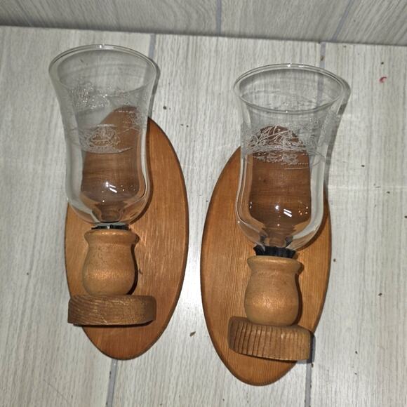 Vtg Pair Of Small Wood Wall Sconce Candle Holders W/Etched Xmas Scene Votives - Picture 1 of 8
